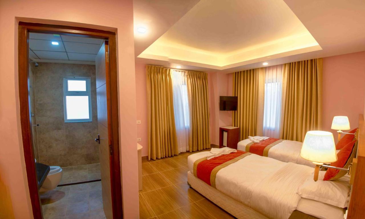Hotel Krishna Kathmandu Bagian luar foto