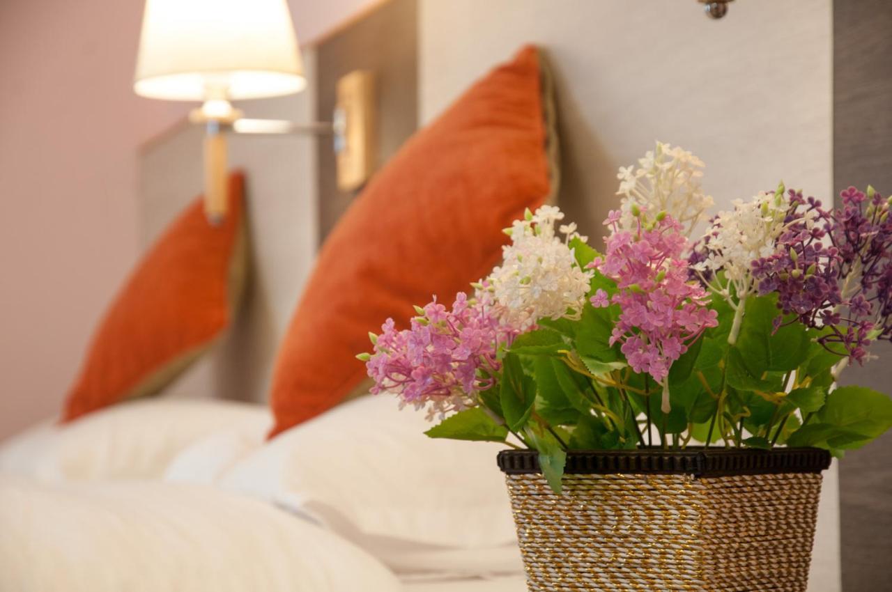 Hotel Krishna Kathmandu Bagian luar foto