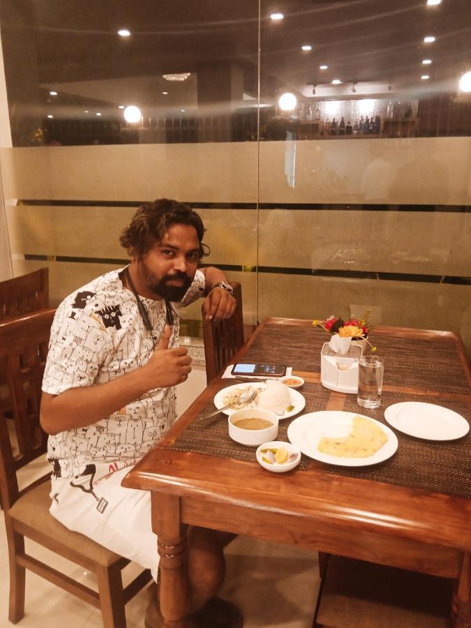 Hotel Krishna Kathmandu Bagian luar foto